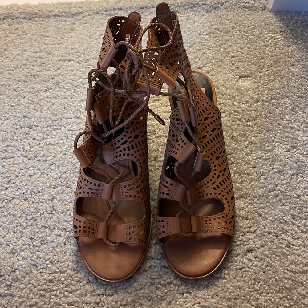 Dolce vita wedge lace-up sandal 8.5 new